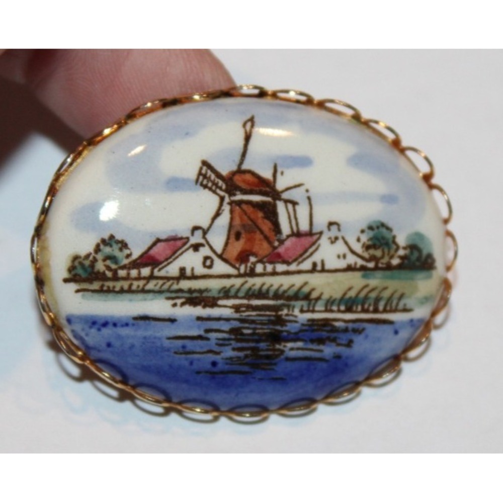 vintage hand painted porcelain brooch pin windmill Holland gold tone ceramic